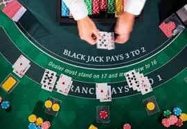 Tampilan grille permainan slot Fortune Tiger dan Mahjong Ways